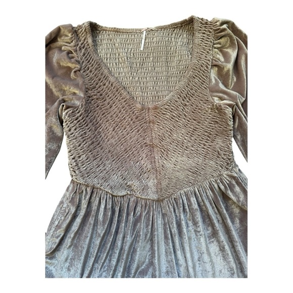 ✨ Free People Farrier Velvet Mini Dress ✨
Size XS – New - Picture 7 of 8